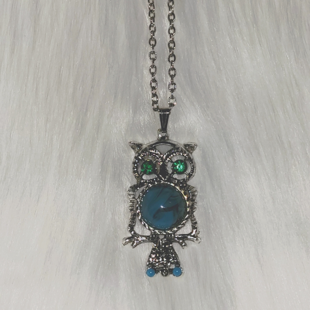 Turquoise owl pendant necklace